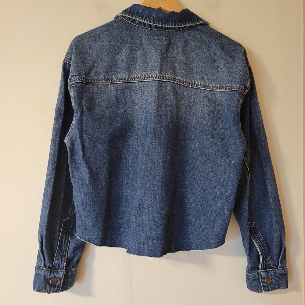 NWT Kut from the Kloth Women's Lana Cropped Cut Off Jean Denim Jacket Size Large - Picture 3 of 9